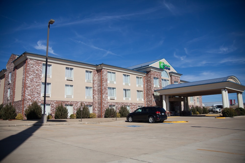 Holiday Inn Express Hotel Suites Mountain Home 6/58