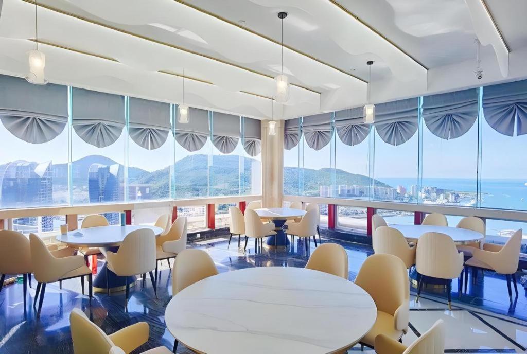Sanya International 52/64