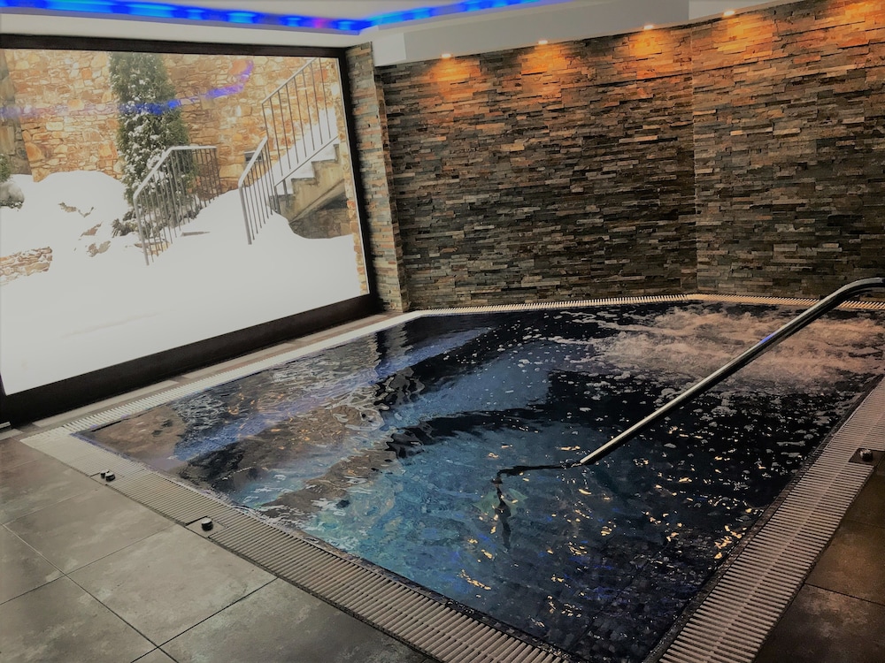 Hotel & SPA Niunit 10/17