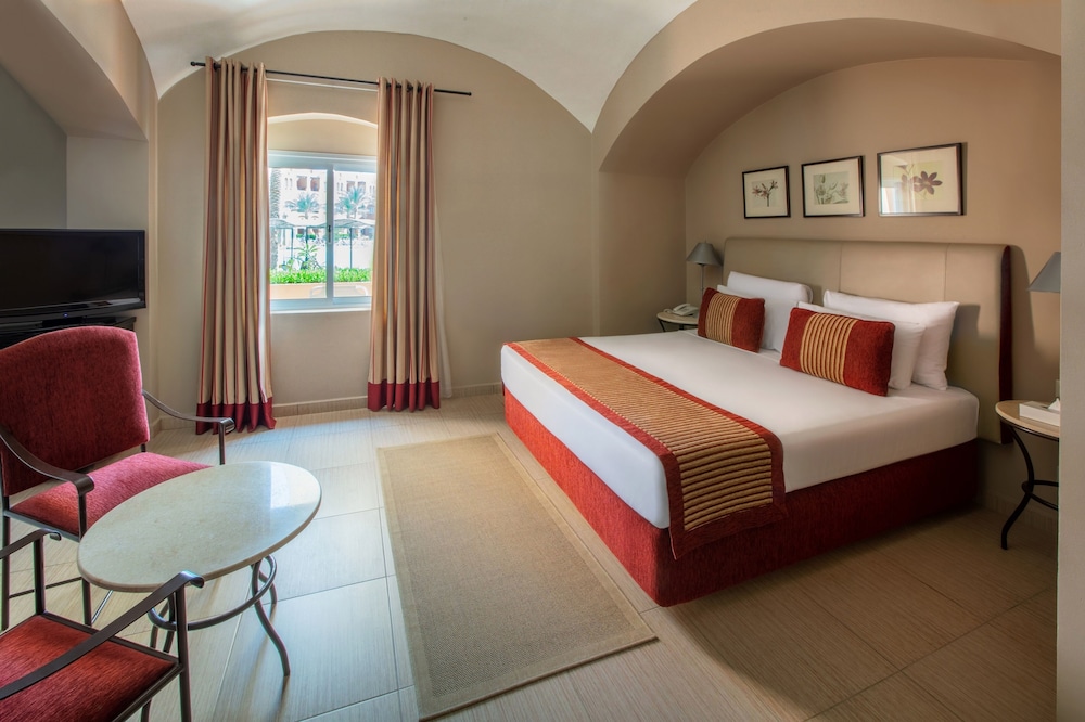 Junior Suite, Pool View
