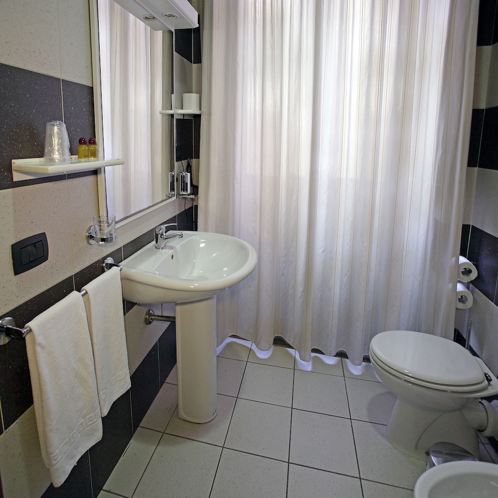 Arcobaleno Rooms 59/61