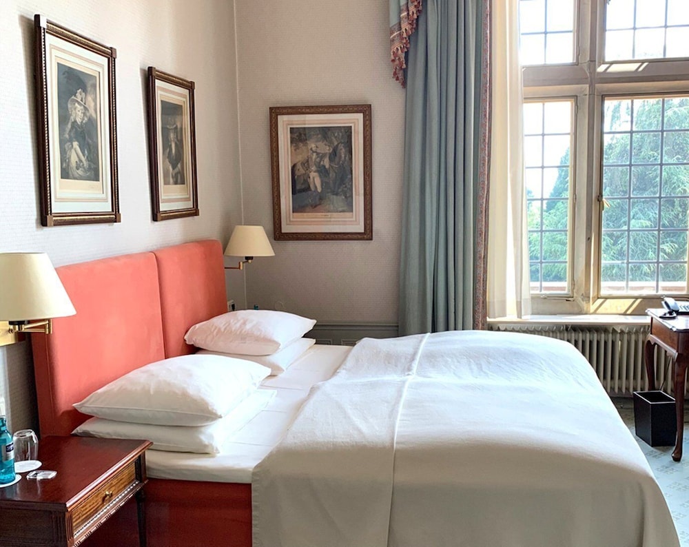 Schlosshotel Kronberg Hotel Frankfurt 18/50