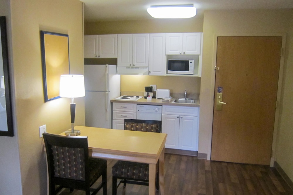 Extended Stay America Pleasanton - Chabot Drive 32/45