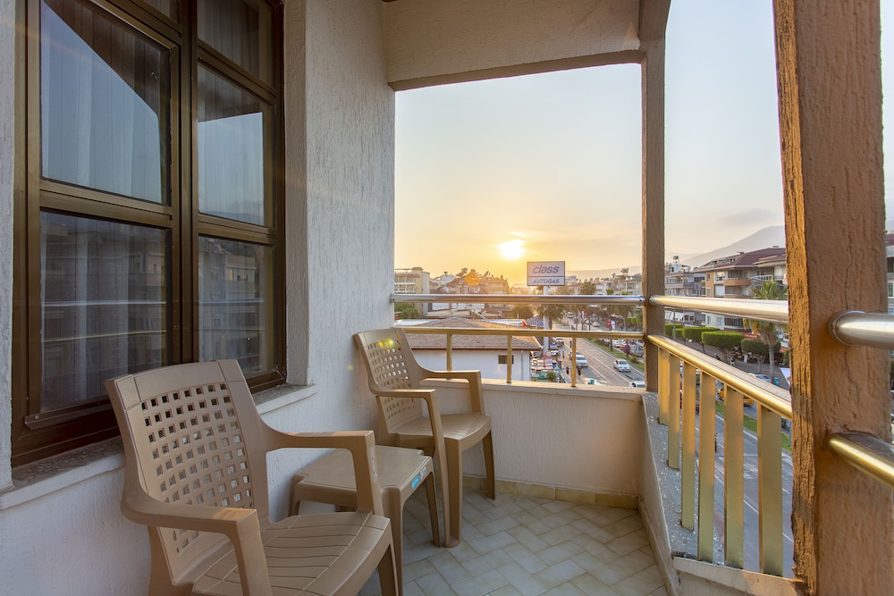 Aslan Corner Hotel 39/61