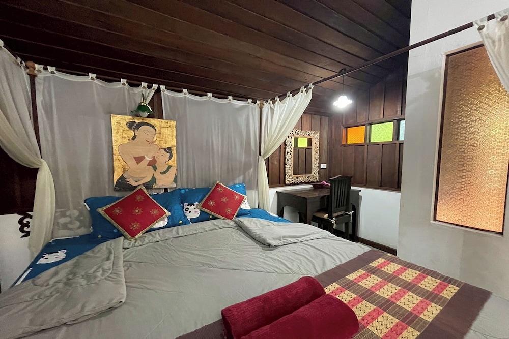 The Royal Shilton Resort 16/50