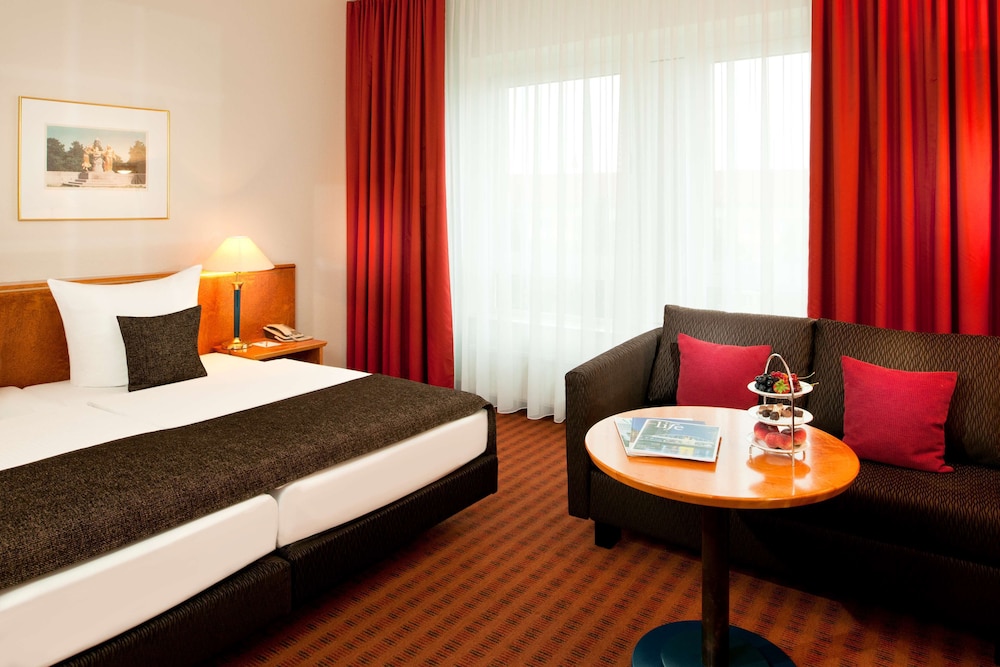 Dorint Hotel Dresden 12/50