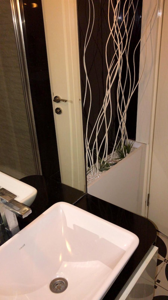 Wox Ew Hotel 53/56
