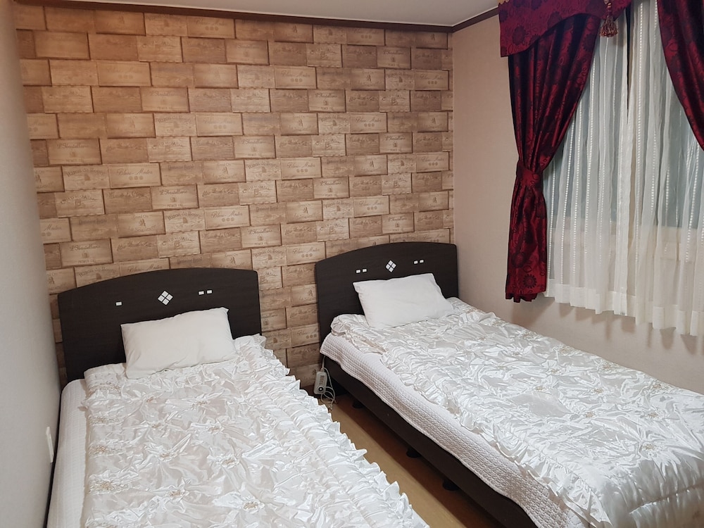 A Ji Hostel 10/35