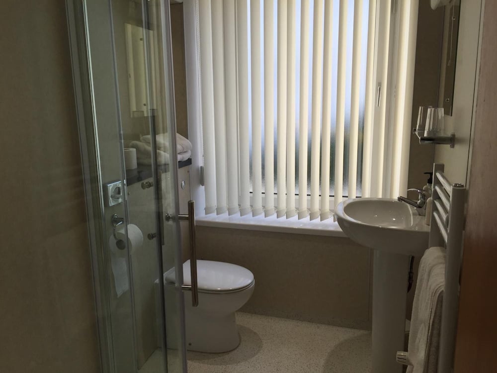 Edgcumbe Guest House 31/32