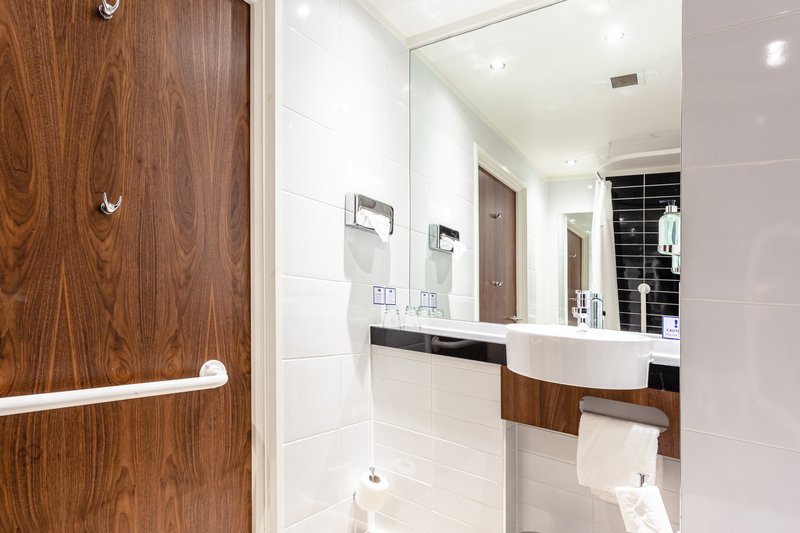 Holiday Inn Express Edinburgh Airport Ex Quality Edinburgh Airport 15/53