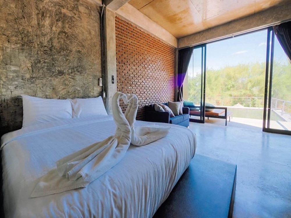 The River Life Resort 18/67