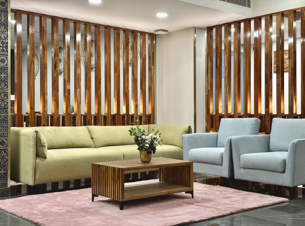 The Habitat Suites 34/50
