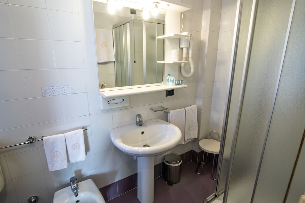 Hotel Vittoria 33/36