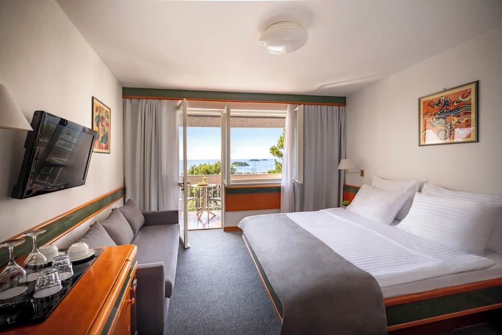Pineta Hotel 4/50