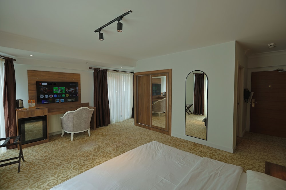 My Suit Residence 22/50