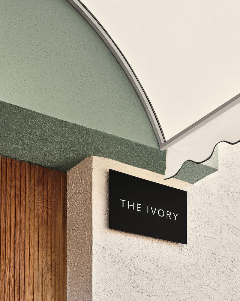 The Ivory 13/27
