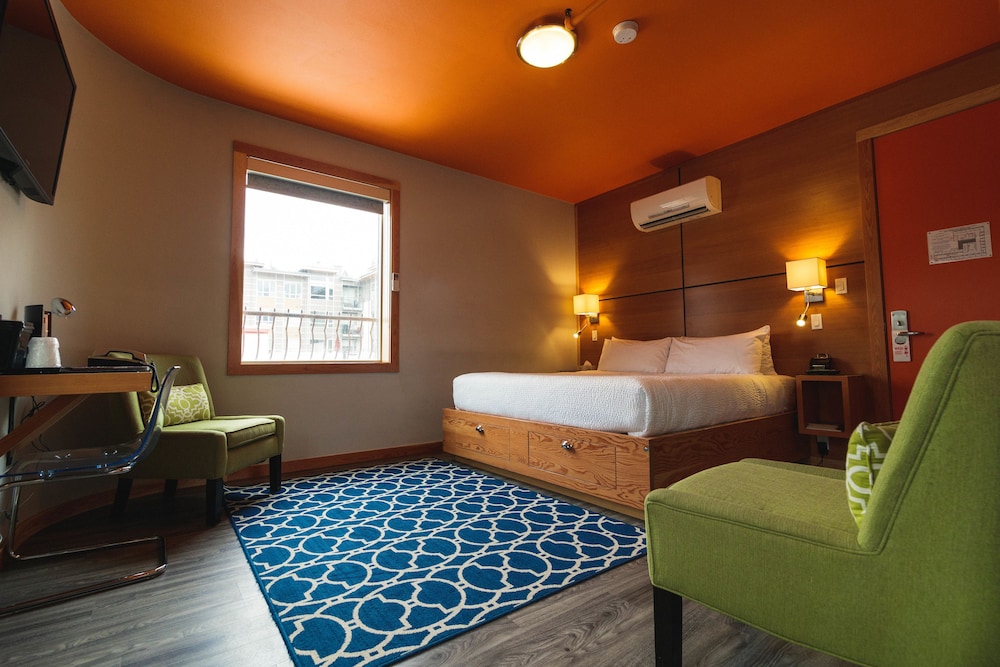 The Adventure Hotel 17/50