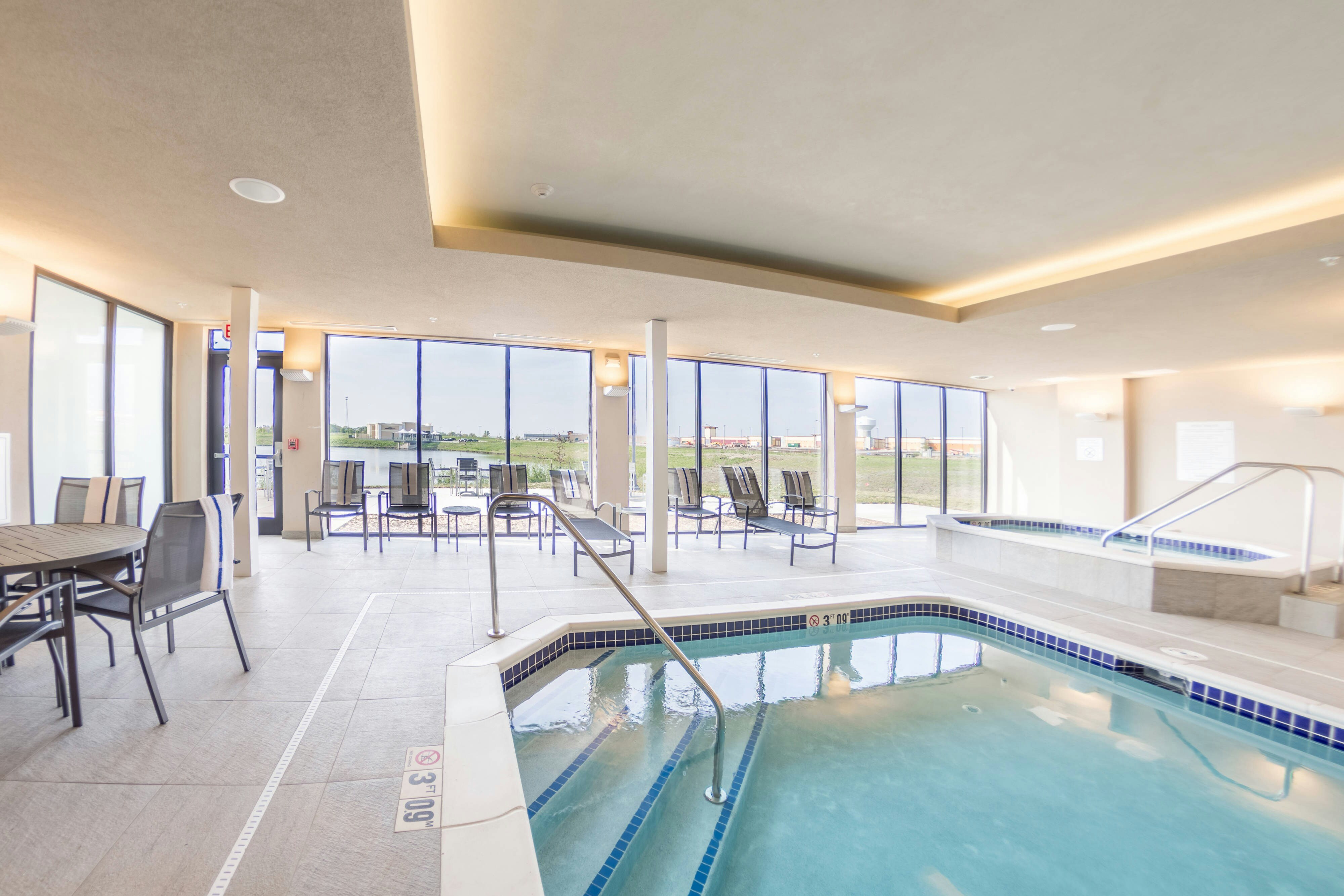 Fairfield Inn Suites By Marriott Des Moines Altoona 17/29