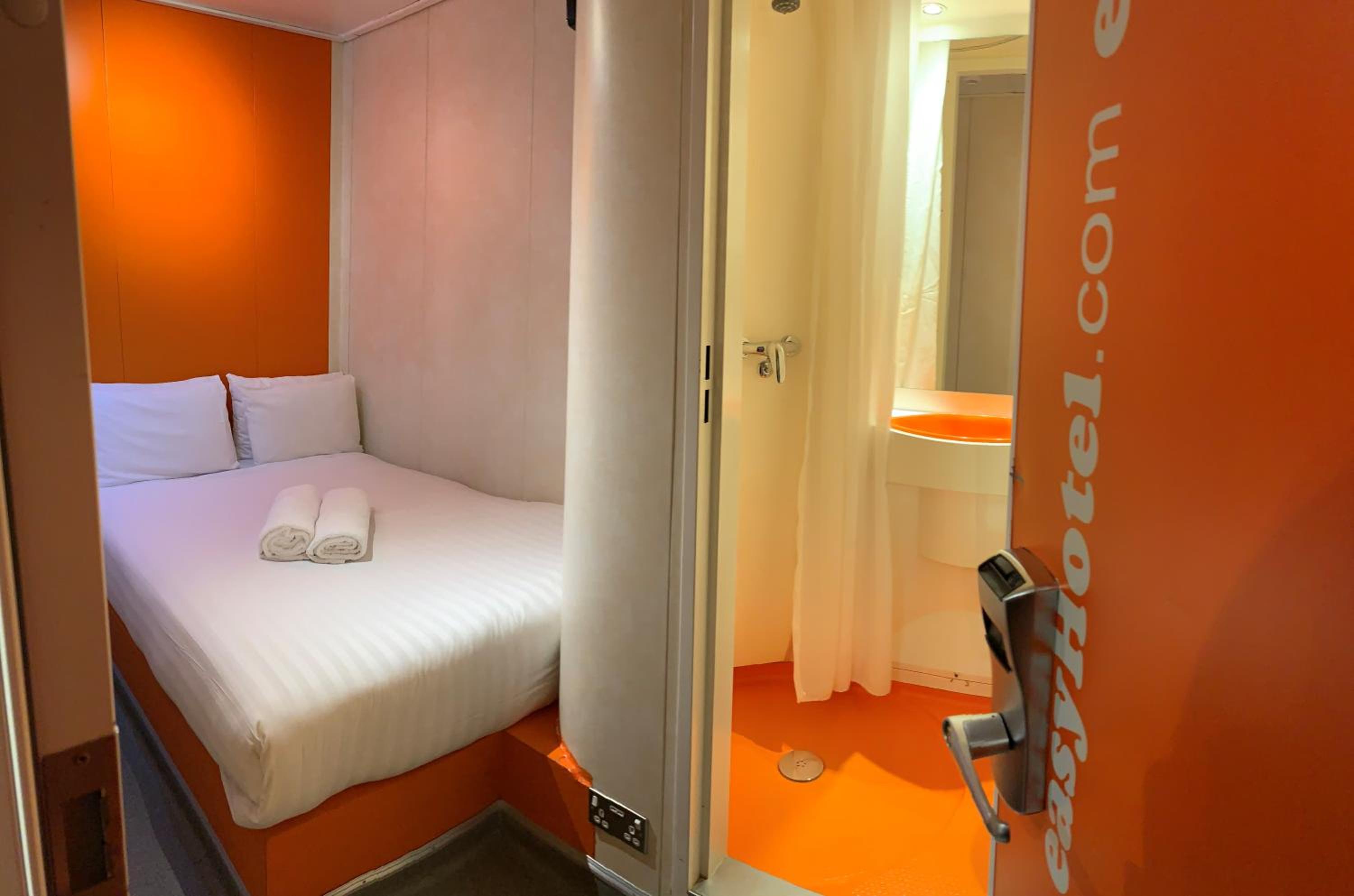 Budget, Double Bed, No Window