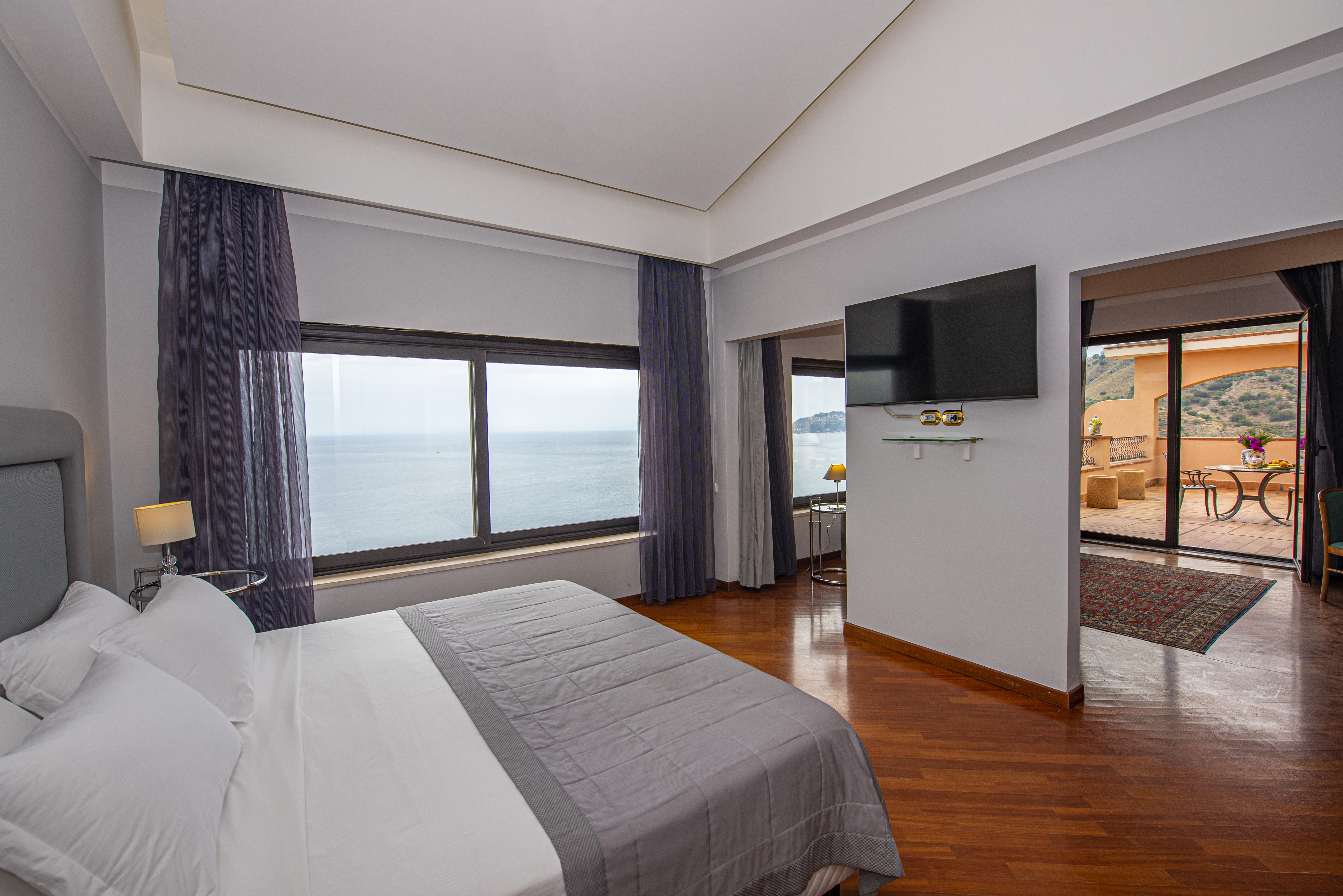 Elegant, Suite