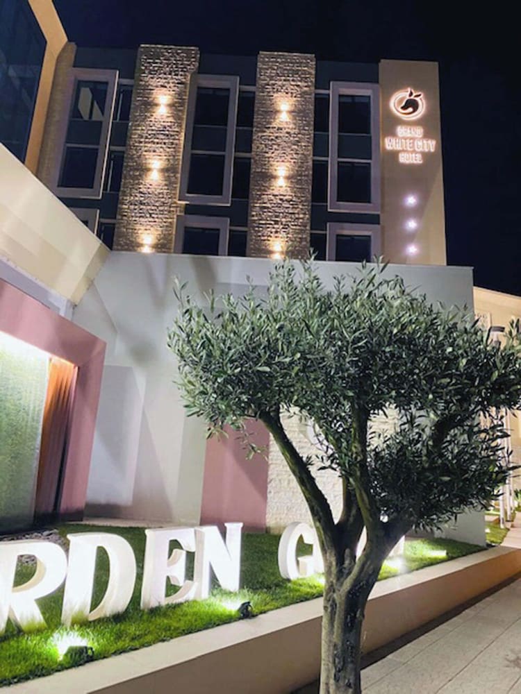 Grand White City Hotel in BERAT