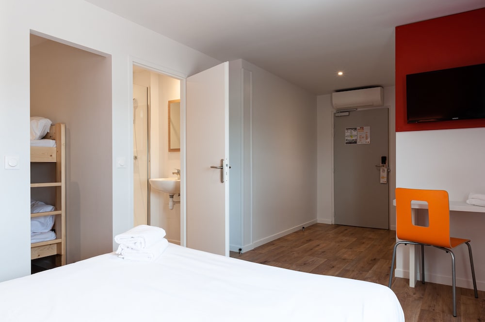 KYRIAD DIRECT Toulon Ouest La Seyne sur Mer 2/23