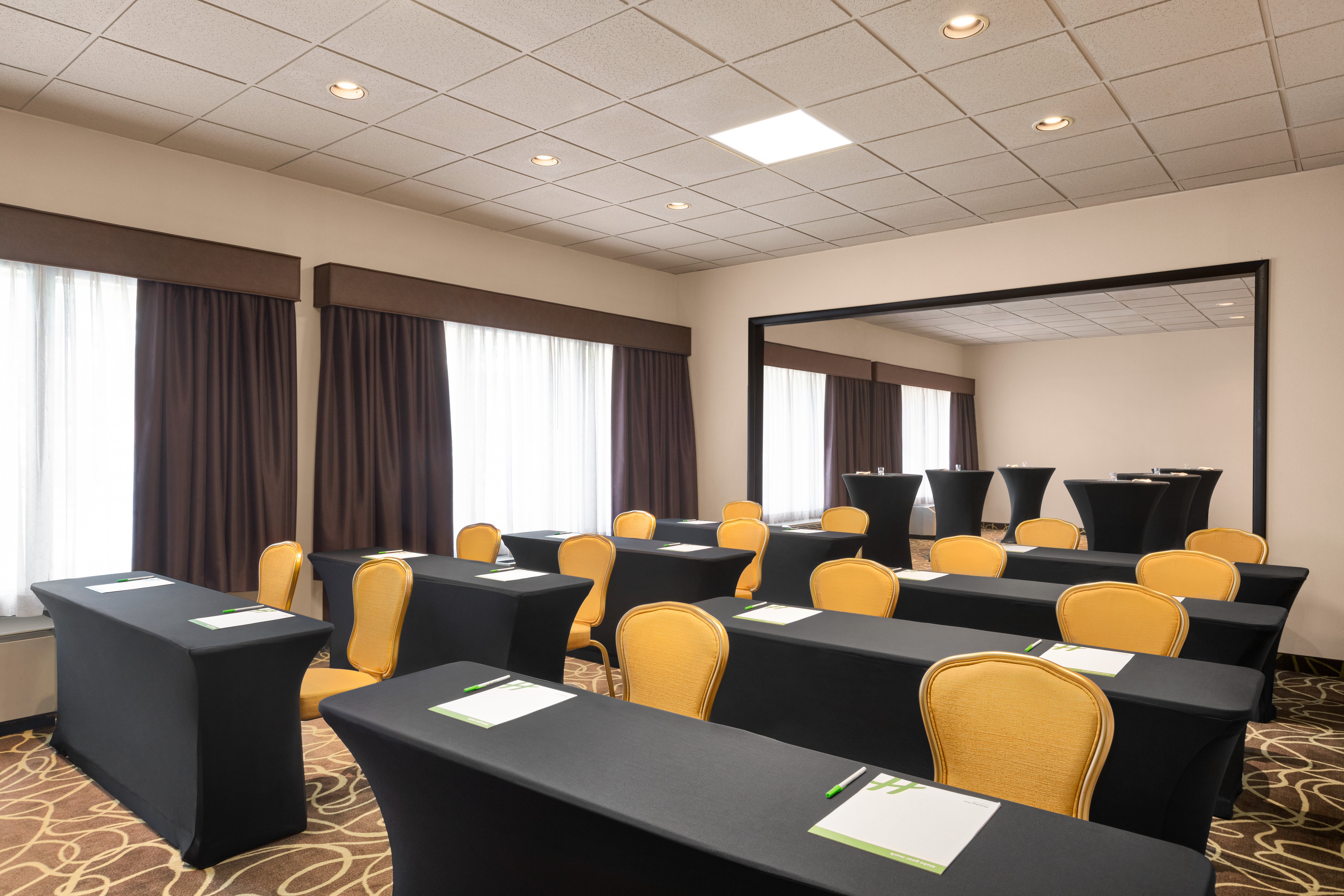 HOLIDAY INN BOSTON BUNKER HILL AREA 54/67