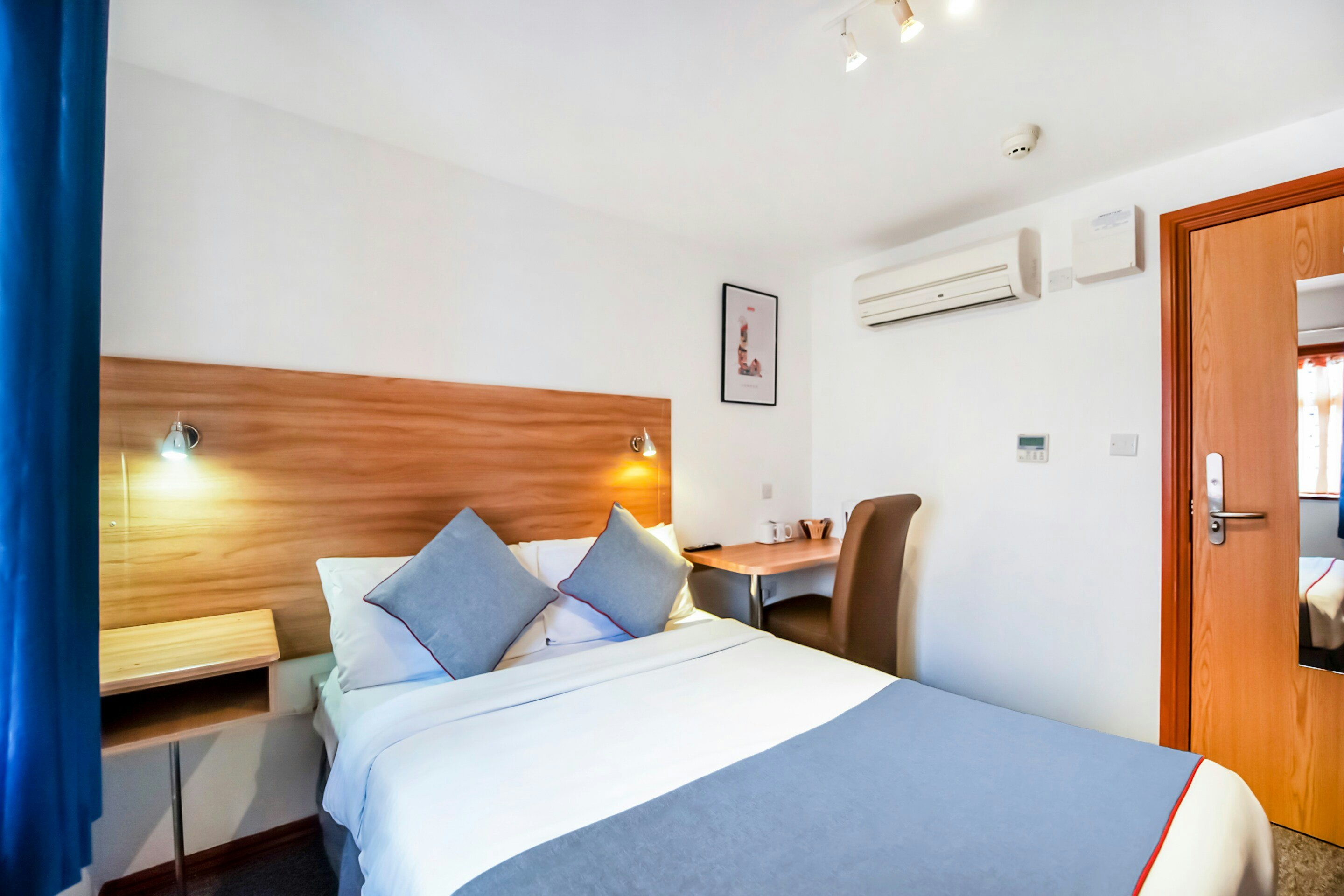 STANDARD, DOUBLE BED