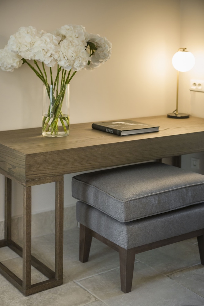 Thalassa Boutique Hotel 50/77