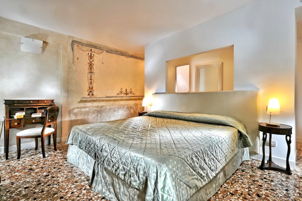 Palazzo Vitturi Hotel 10/67