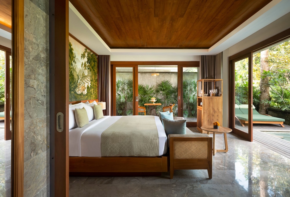 Signature, Pool, Villa, King Bed, Jungle View