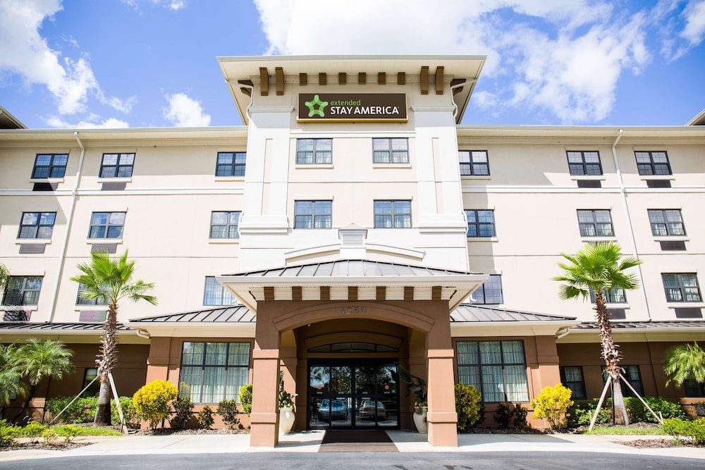 Crestwood Suites Lakeland 5/63