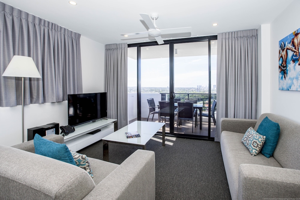 Synergy Broadbeach 29/52