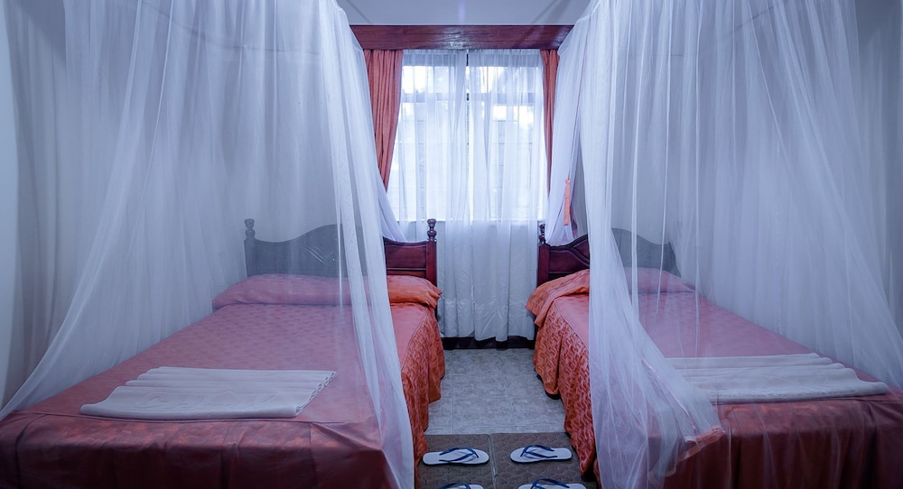 Chak Guest House & Conference Centre 8/22