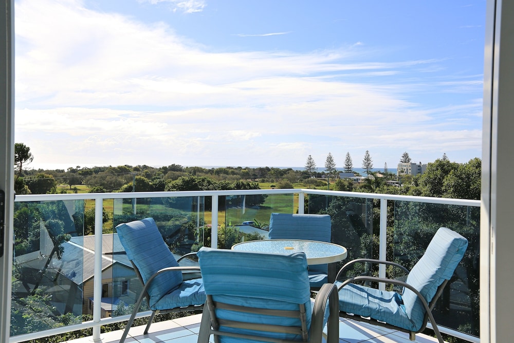 Koola Beach Apartments 5/63