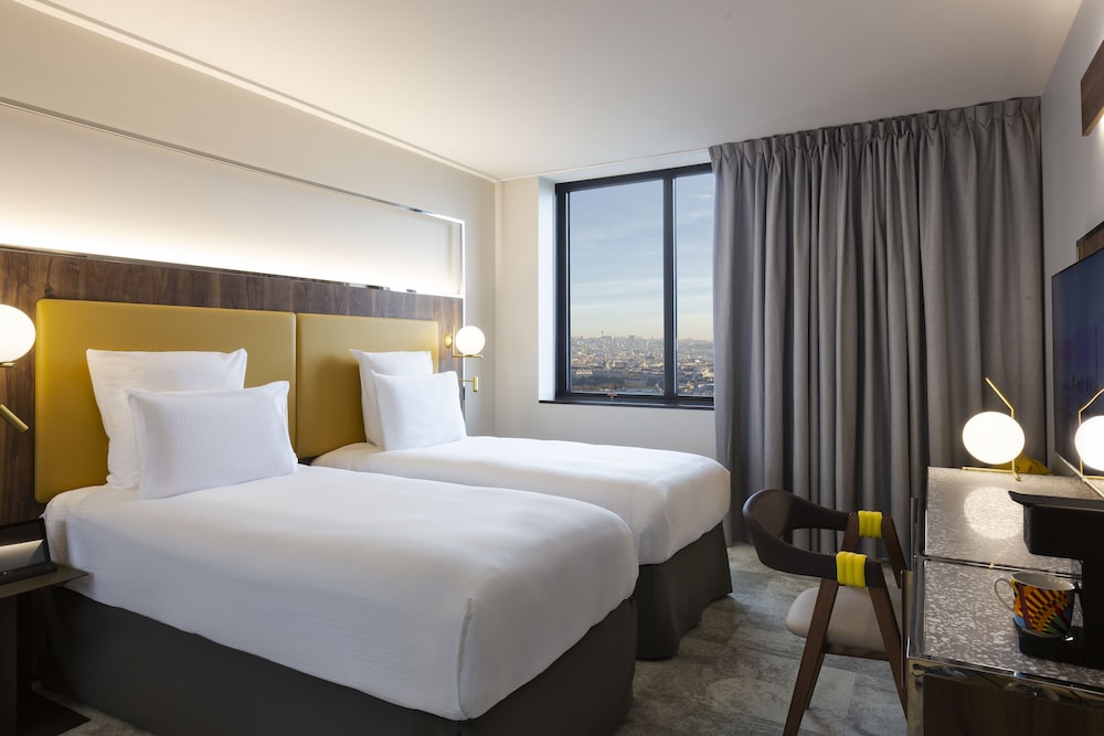 DELUXE, TWIN BEDS