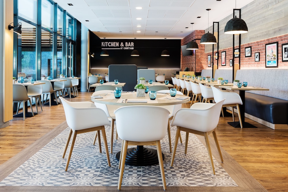COURTYARD BY MARRIOTT TOULOUSE AIRPORT 27/37