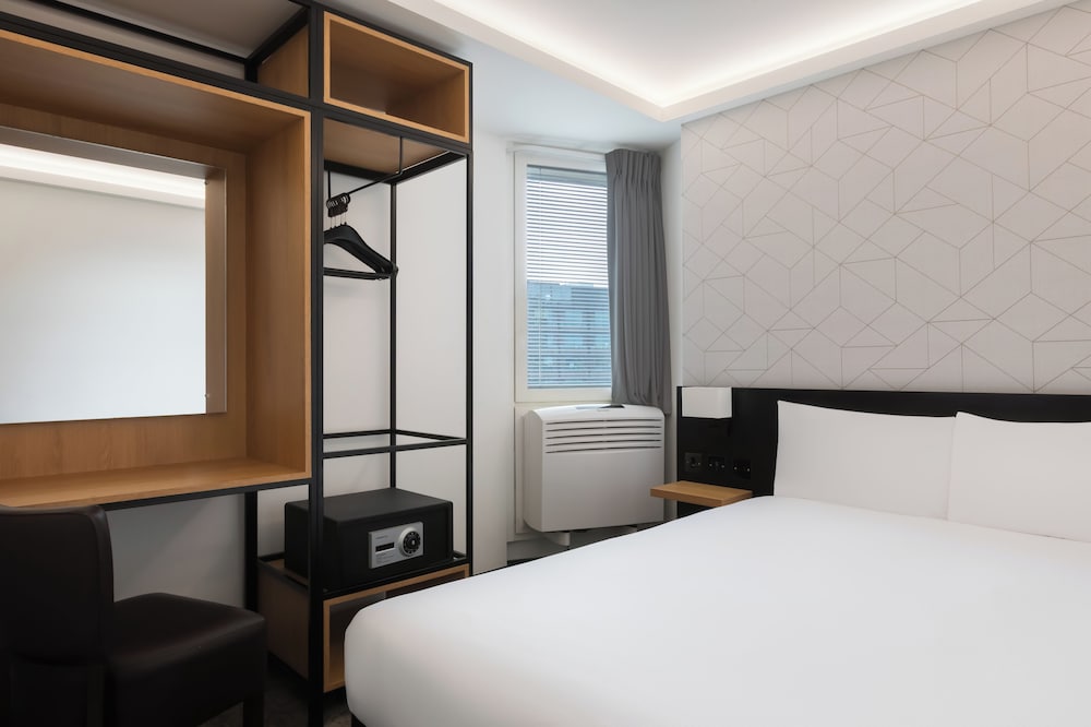 URBAN, DOUBLE BED