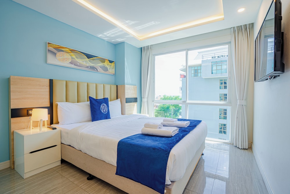 2 BEDROOMS