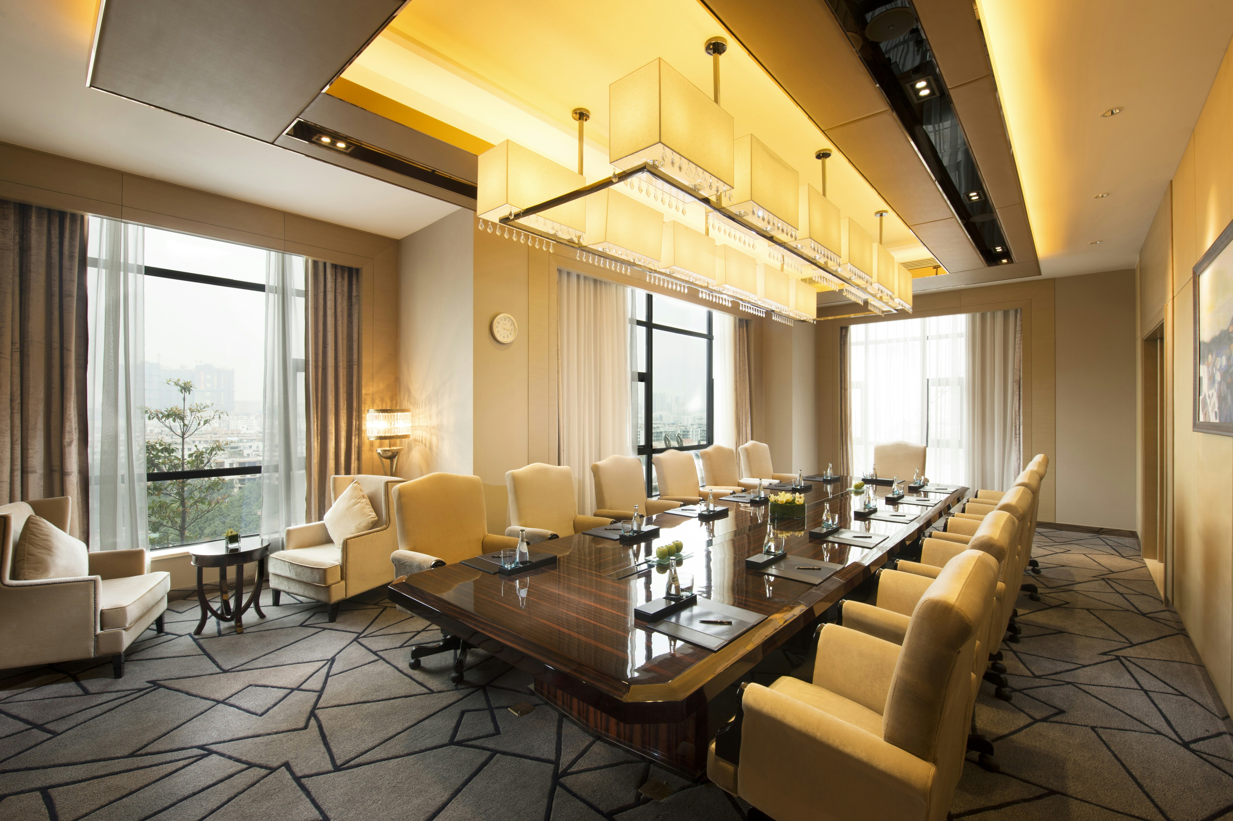 Hilton Zhongshan Downtown 46/74