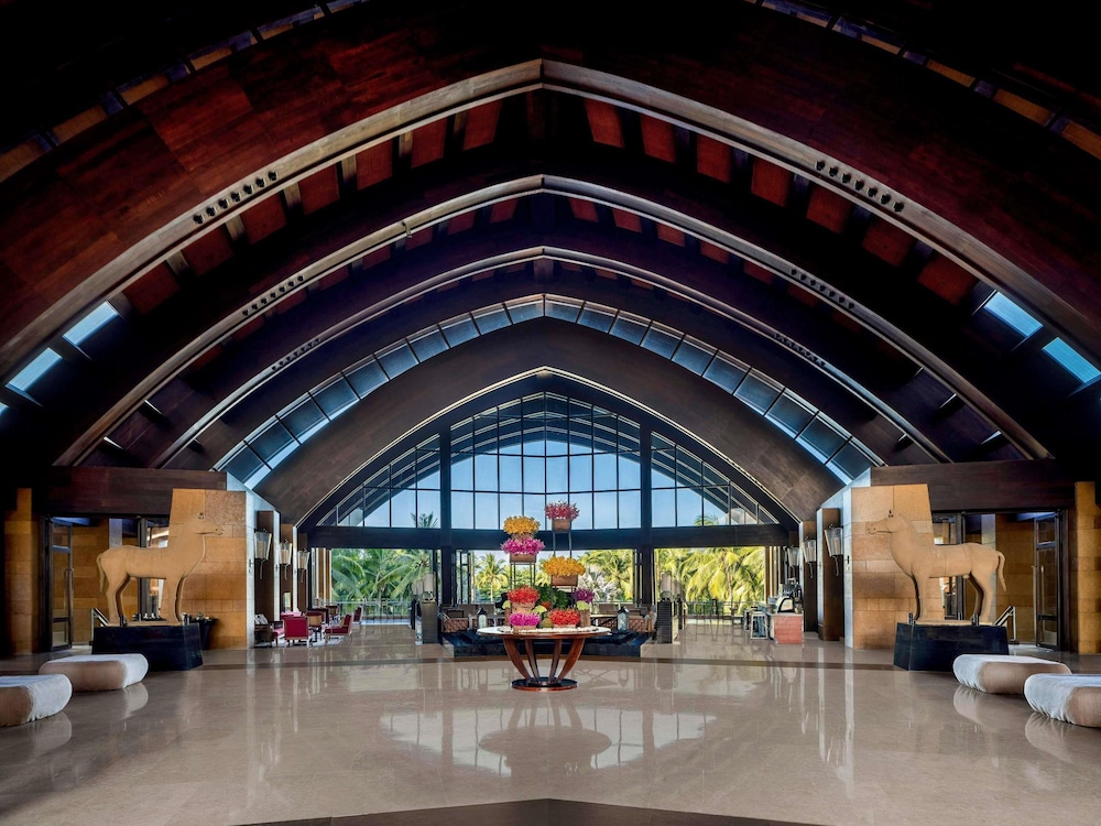 Pullman Oceanview Sanya Bay Resort and Spa 2/76