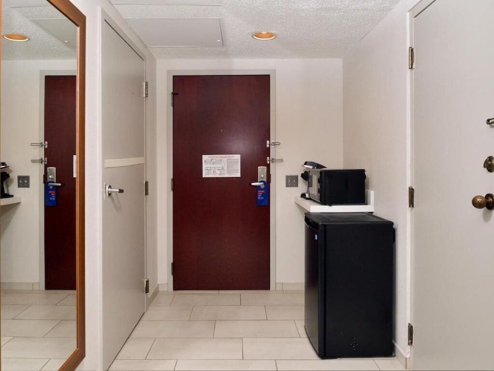 Holiday Inn Express Blowing Rock South 6/50