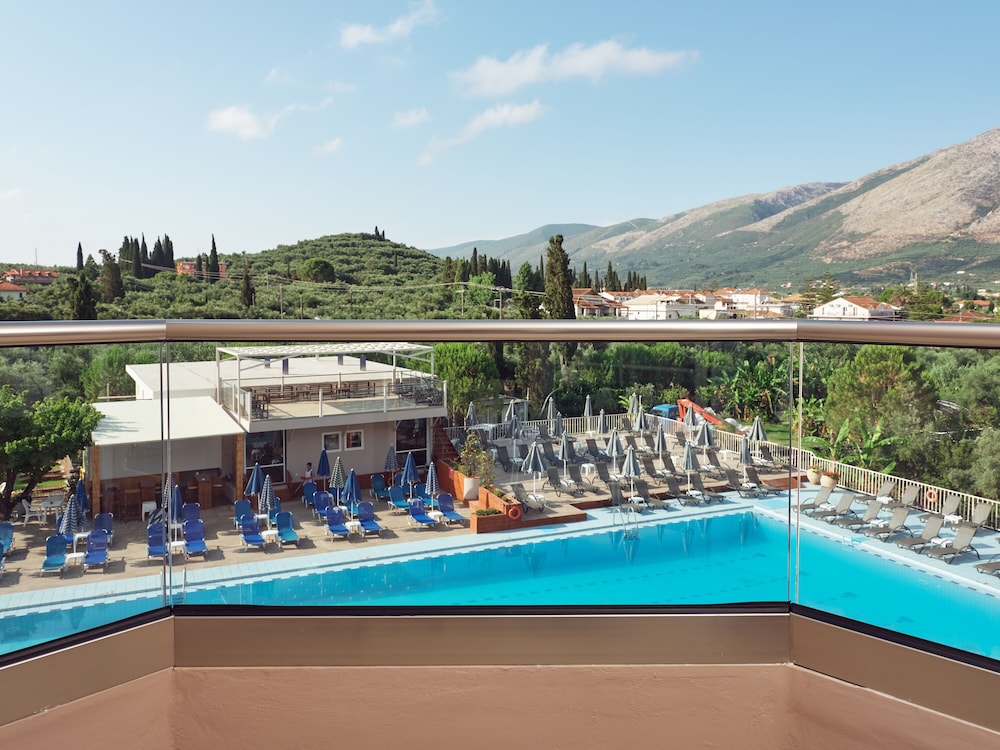 Koukounaria Hotel And Suites 47/74