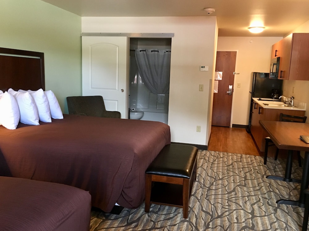 Aspen Suites Hotel Sitka 6/22