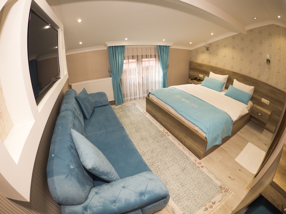 Elif Inan Motel 20/50