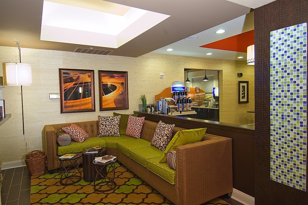 Holiday Inn Express Hotel Suites Fulton 34/51