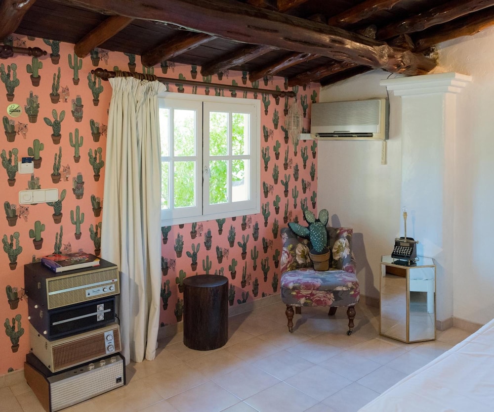 Pikes Ibiza - Adults Only 18/50