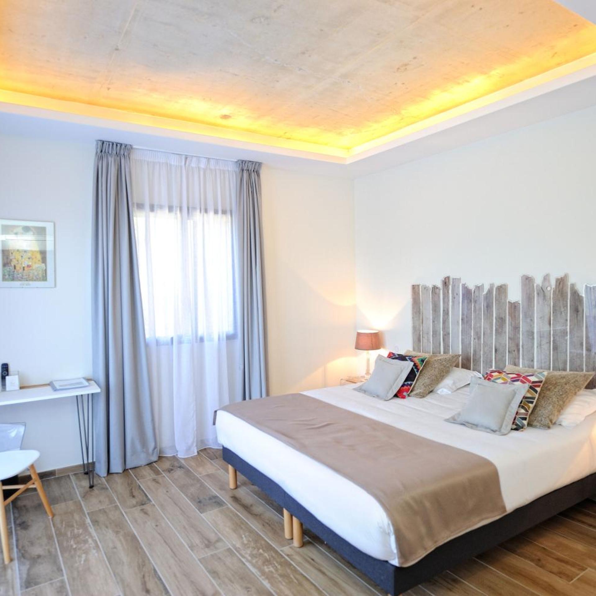 Hotel Le Tourisme 33/63