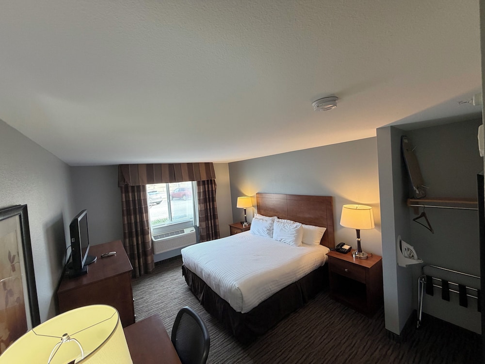 GrandStay Hotel & Suites Parkers Prairie 17/50
