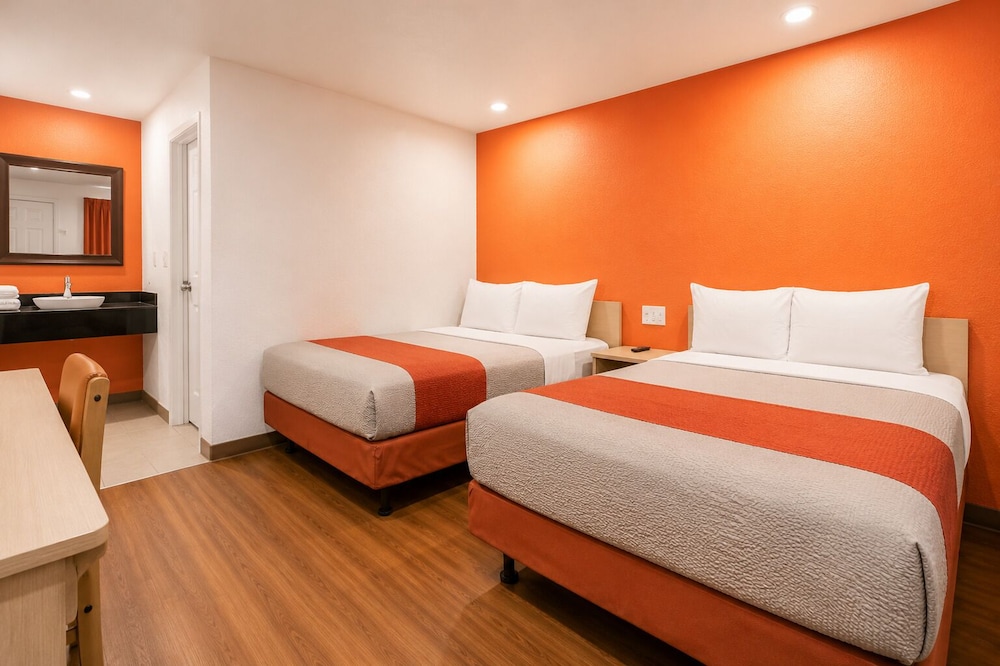 Motel6 Bakersfield, CA - Airport 29/63